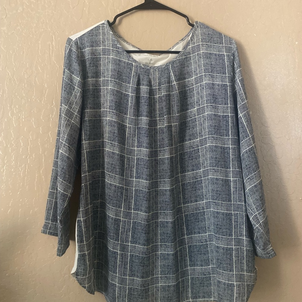 A elegant grey blouses!